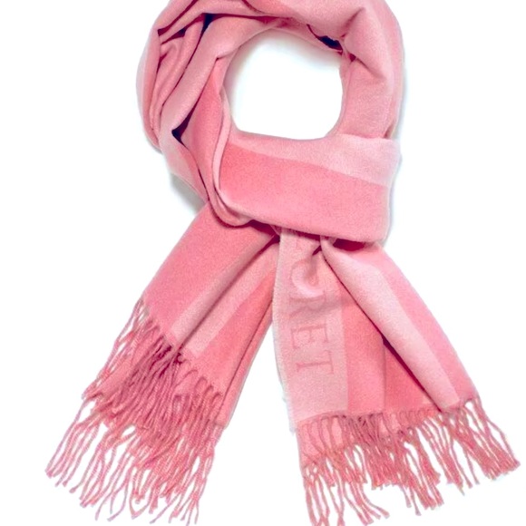 Victoria Secret Holiday 2020
Signature Stripe Scarf Pink Fringe NWT - Picture 3 of 5